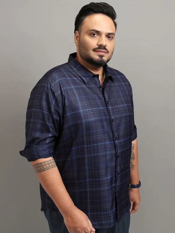 Xtra Ordinary By Highlander Men Navy Blue Checked Regular Fit Casual Shirt