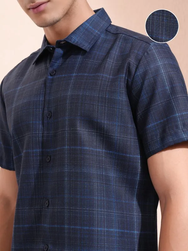 Highlander Men Navy Blue Checked Slim Fit Casual Shirt