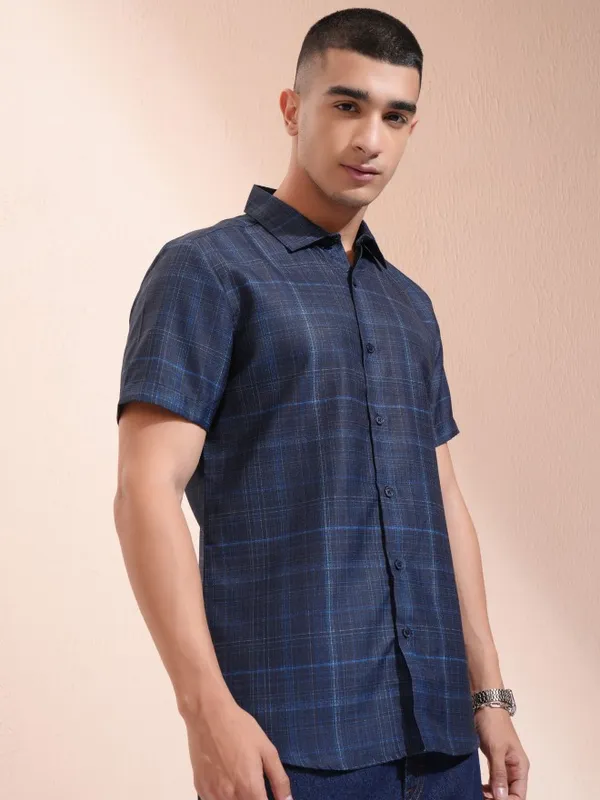 Highlander Men Navy Blue Checked Slim Fit Casual Shirt