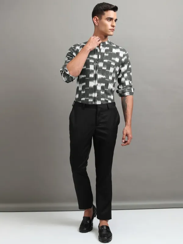 Highlander Men Grey Printed Regular Fit Casual Shirt