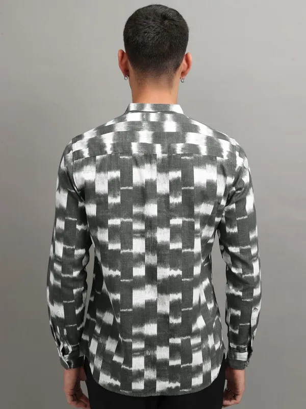 Highlander Men Grey Printed Regular Fit Casual Shirt