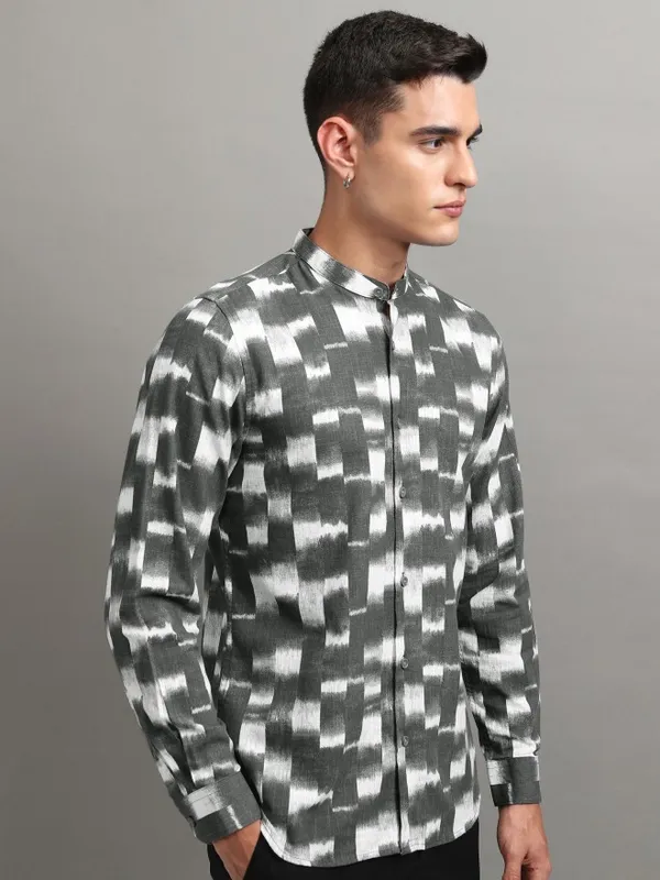 Highlander Men Grey Printed Regular Fit Casual Shirt