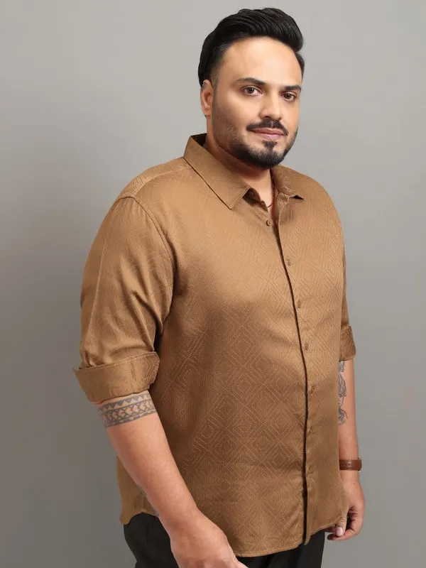 Xtra Ordinary By Highlander Men Brown Textured Regular Fit Casual Shirt