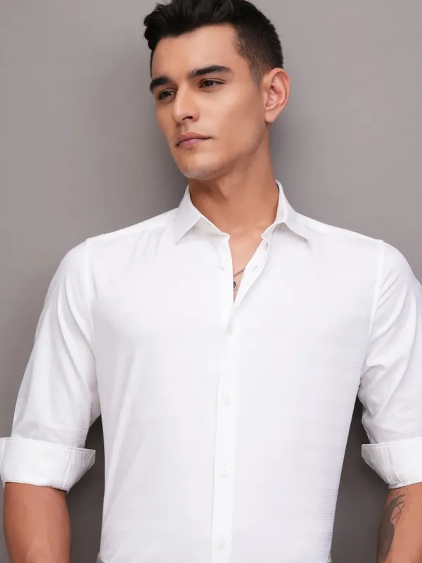Highlander Men White Striped Slim Fit Casual Shirt