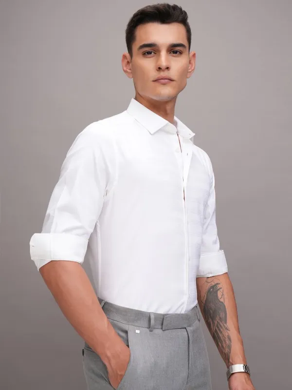 Highlander Men White Striped Slim Fit Casual Shirt