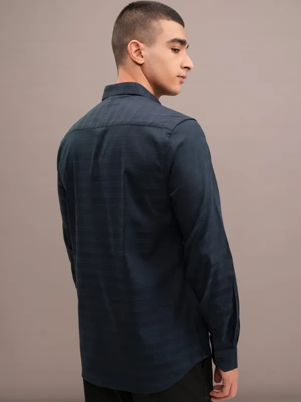 Highlander Men Navy Blue Striped Slim Fit Casual Shirt