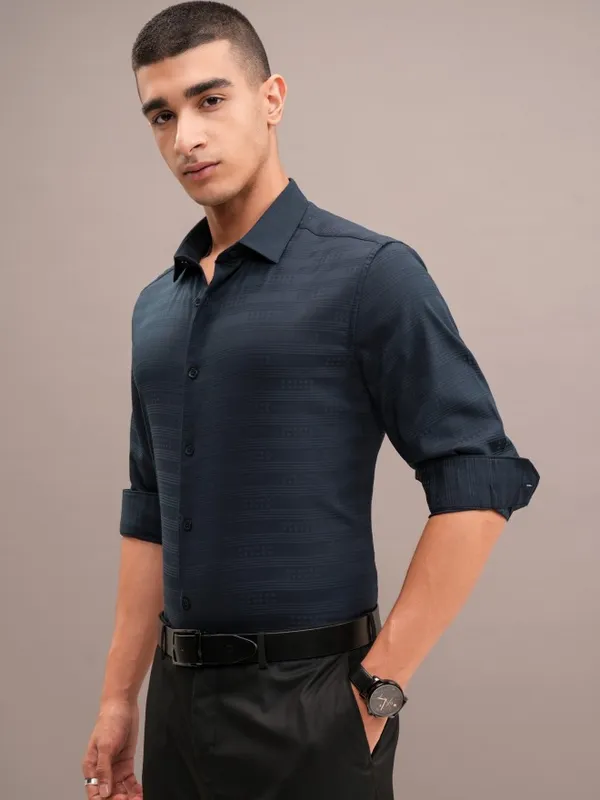 Highlander Men Navy Blue Striped Slim Fit Casual Shirt