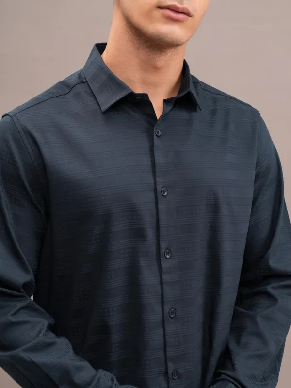 Highlander Men Navy Blue Striped Slim Fit Casual Shirt