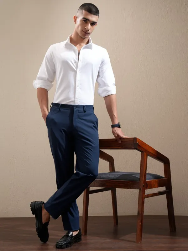 Highlander Men White Textured Slim Fit Casual Shirt