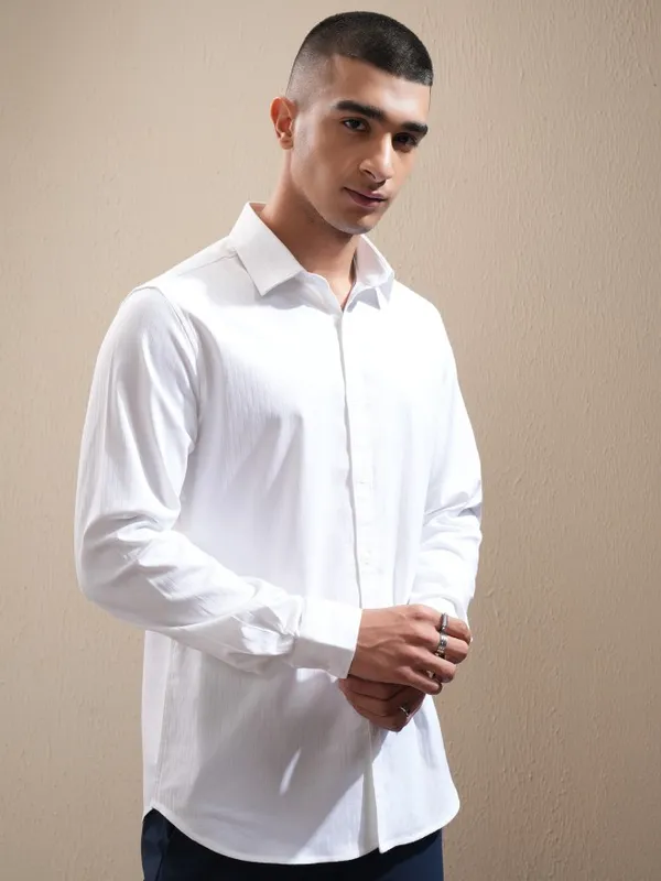 Highlander Men White Textured Slim Fit Casual Shirt
