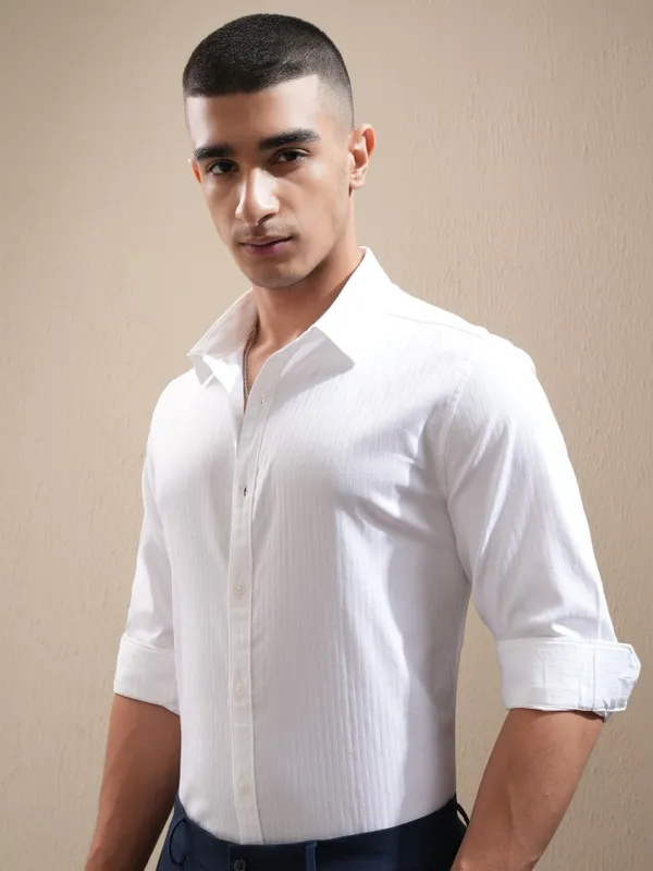 Highlander Men White Textured Slim Fit Casual Shirt