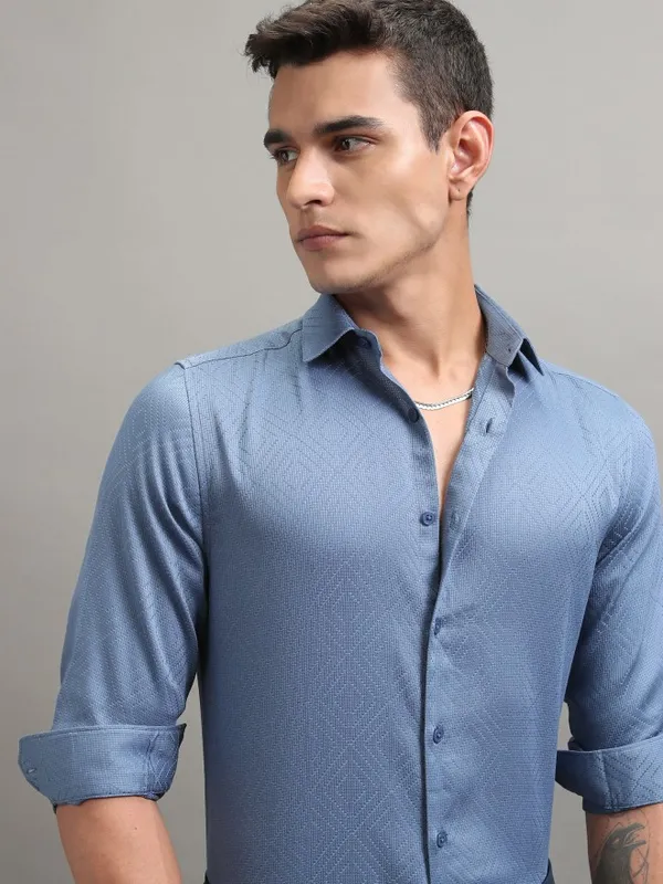 Highlander Men Blue Textured Slim Fit Casual Shirt