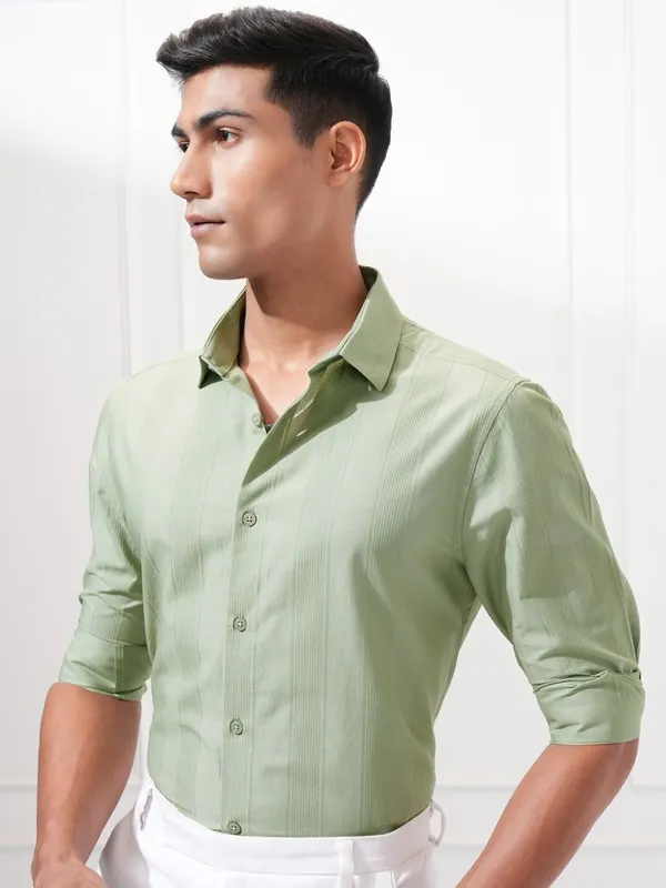 Highlander Men Green Striped Slim Fit Casual Shirt
