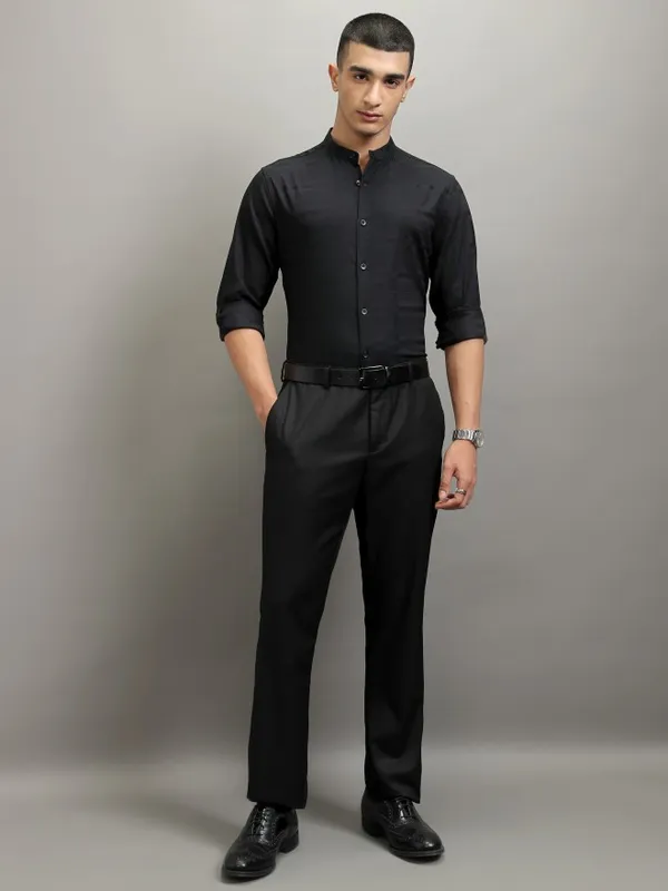 Highlander Men Black Striped Regular Fit Casual Shirt