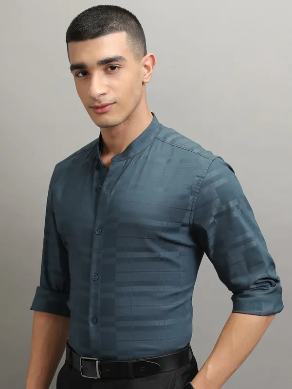 Highlander Men Teal Printed Regular Fit Casual Shirt