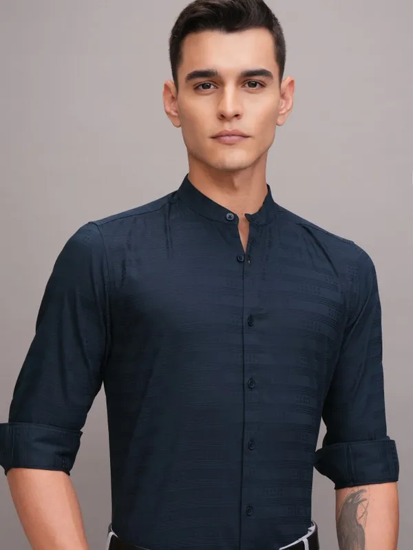 Highlander Men Navy Blue Striped Regular Fit Casual Shirt