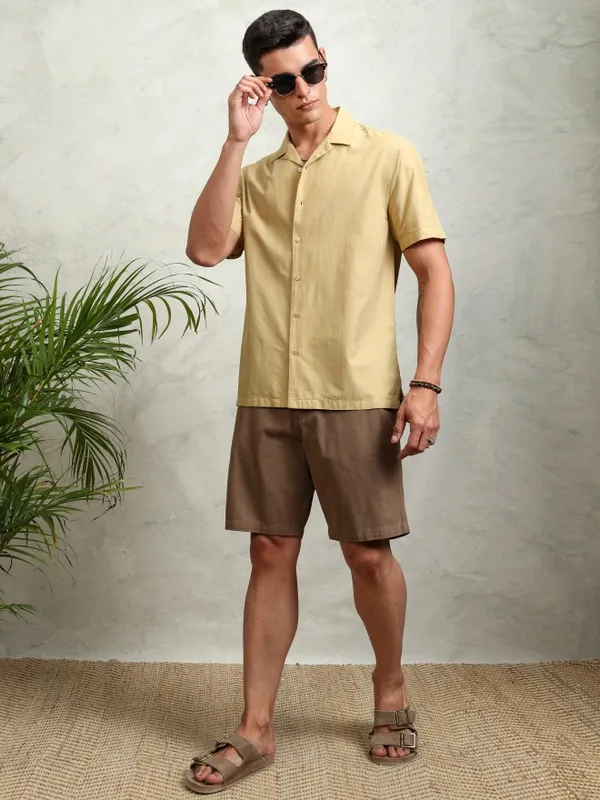 Highlander Men Mustard Solid Relaxed Fit Casual Shirt