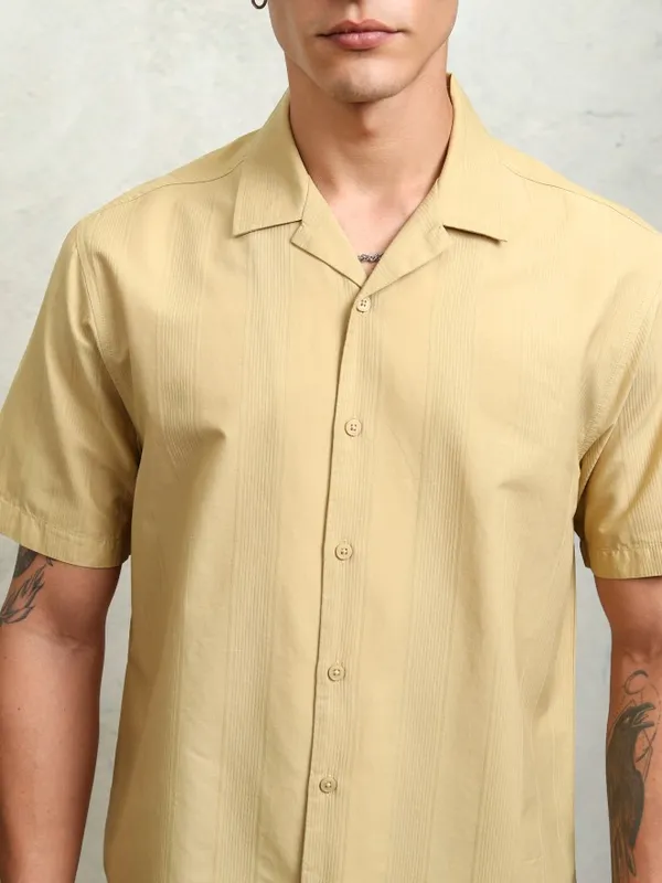 Highlander Men Mustard Solid Relaxed Fit Casual Shirt