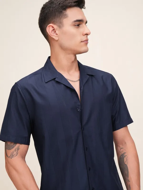 Highlander Men Navy Blue Textured Relaxed Fit Casual Shirt