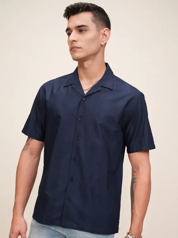 Highlander Men Navy Blue Textured Relaxed Fit Casual Shirt