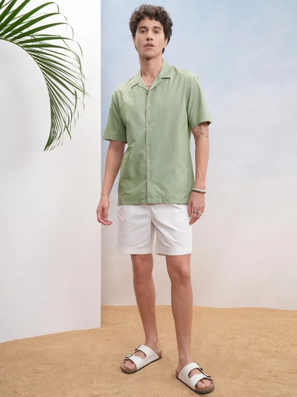 Highlander Men Green Textured Relaxed Fit Casual Shirt