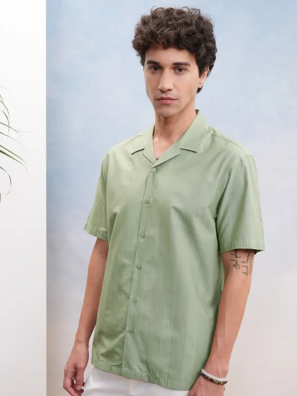 Highlander Men Green Textured Relaxed Fit Casual Shirt