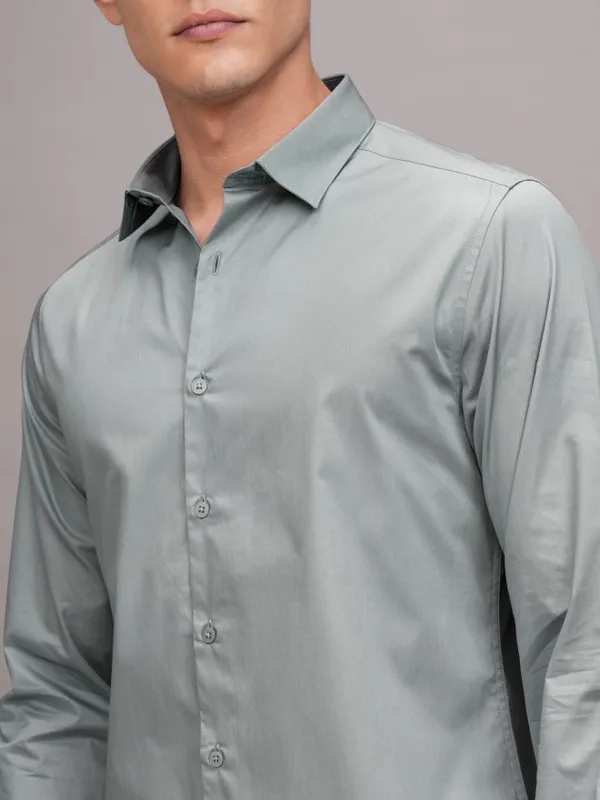Highlander Men Grey Solid Slim Fit Casual Shirt