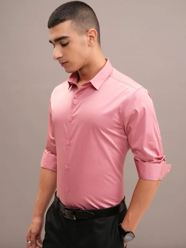 Highlander Men Rose Solid Slim Fit Casual Shirt