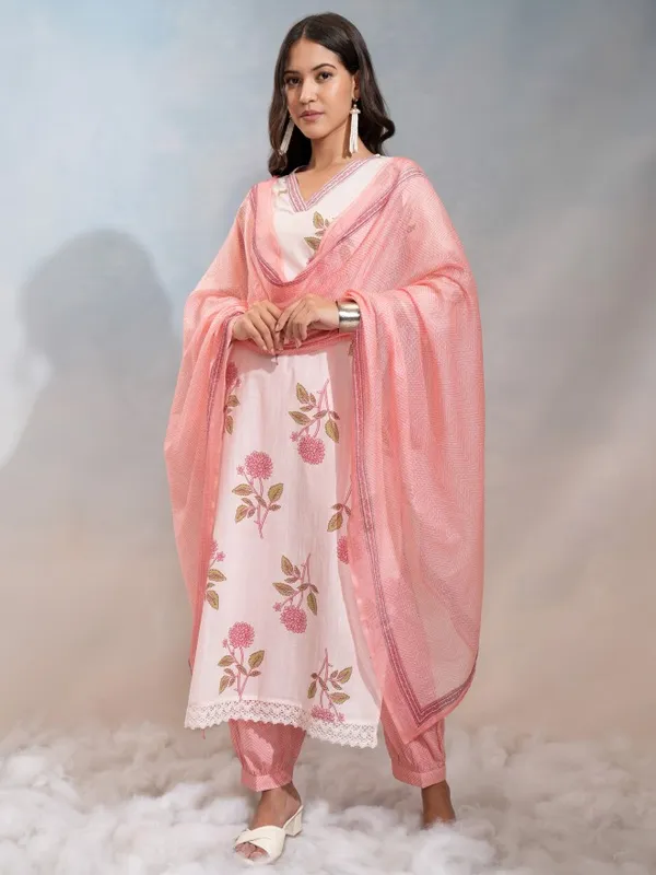 Vishudh Women Pink Printed Kurta Set - Kurta With Jogger And Printed Dupatta