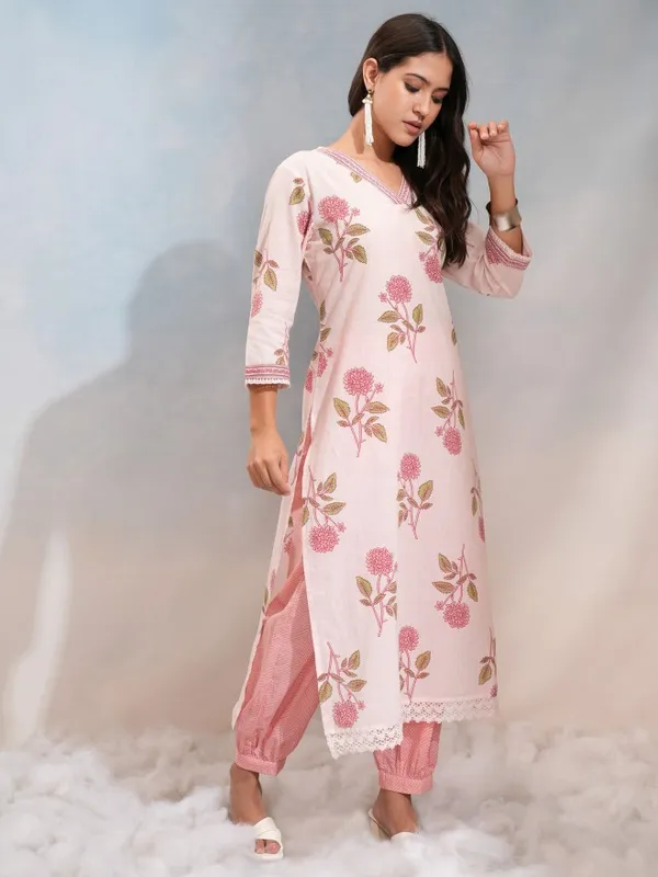 Vishudh Women Pink Printed Kurta Set - Kurta With Jogger And Printed Dupatta