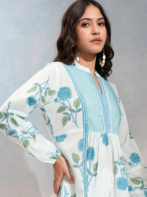 Vishudh Women Blue Printed A-Line Top