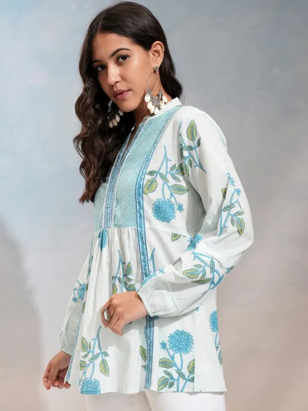 Vishudh Women Blue Printed A-Line Top