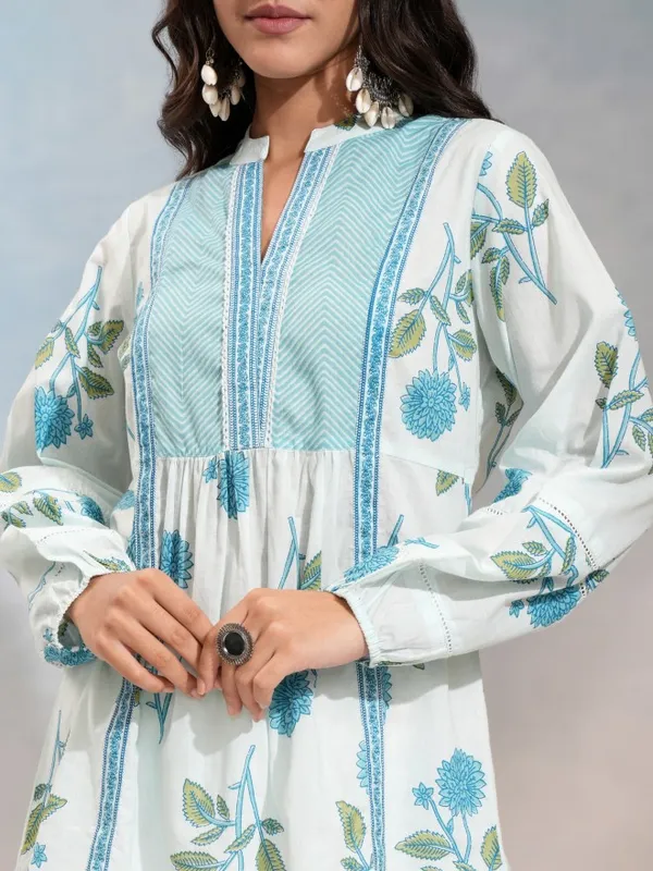 Vishudh Women Blue Printed A-Line Top