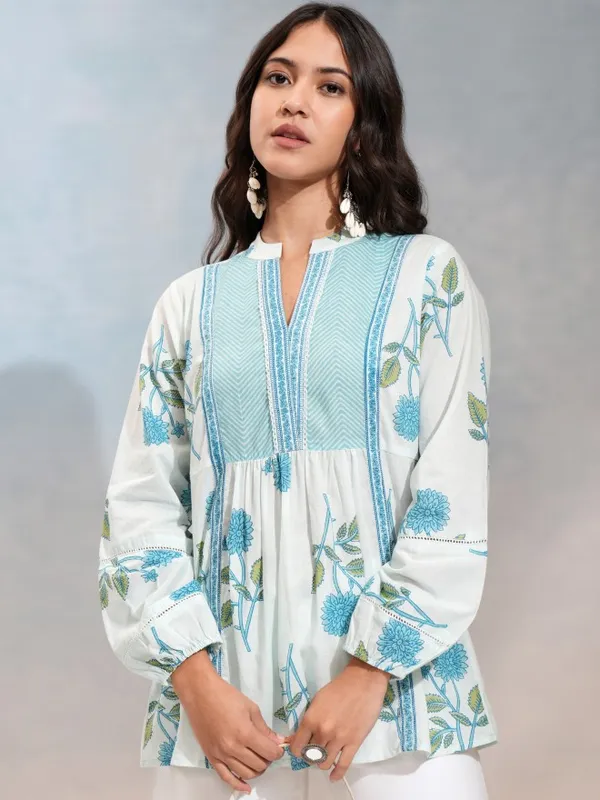 Vishudh Women Blue Printed A-Line Top