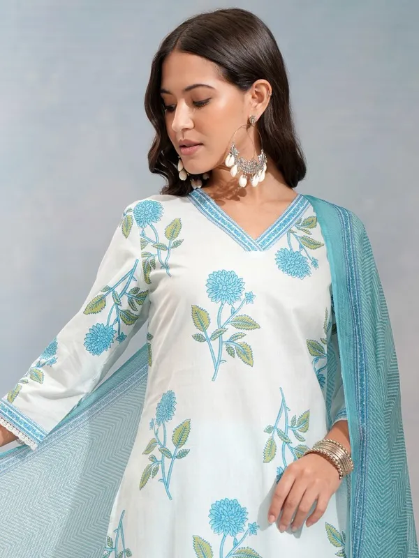 Vishudh Women Sky Blue Printed Kurta With Jogger With Printed Dupatta