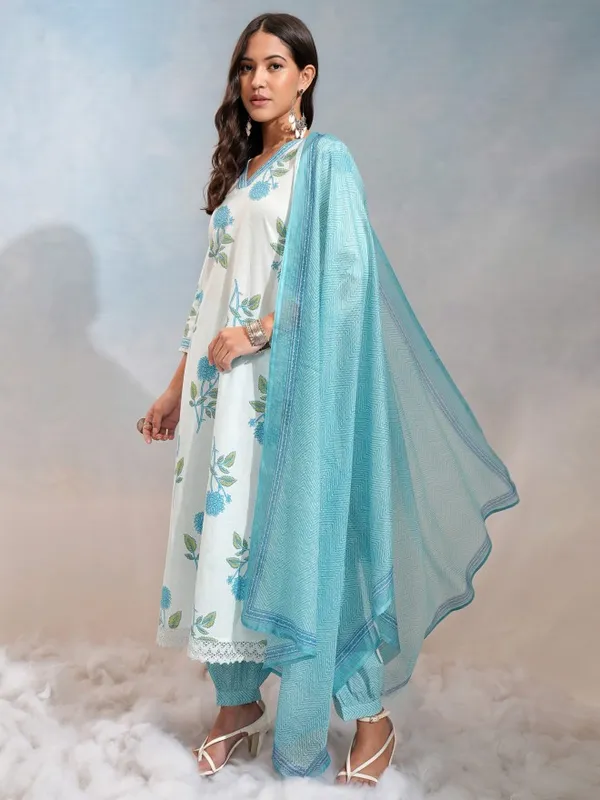 Vishudh Women Sky Blue Printed Kurta With Jogger With Printed Dupatta