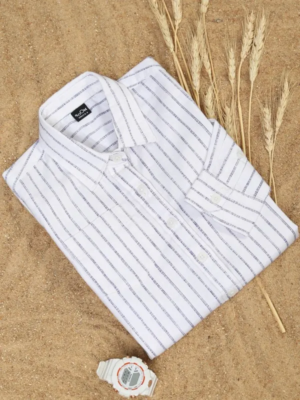 Hoop Boys Off White Striped Slim Fit Casual Shirt