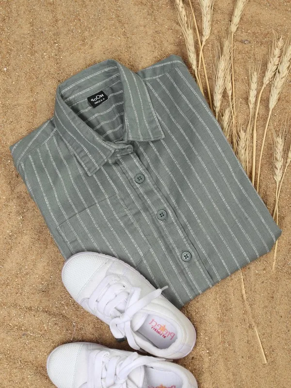 Hoop Boys Green Striped Slim Fit Casual Shirt