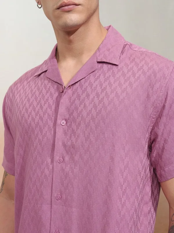 Highlander Men Pink Textured Relaxed Fit Casual Shirt