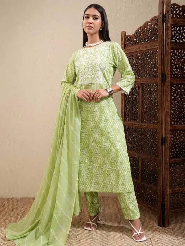 Vishudh Women Green Embroidered Straight Kurta With Pants And Dupatta