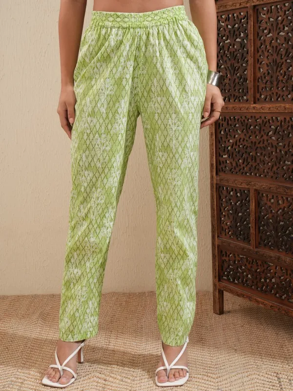 Vishudh Women Green Embroidered Straight Kurta With Pants And Dupatta
