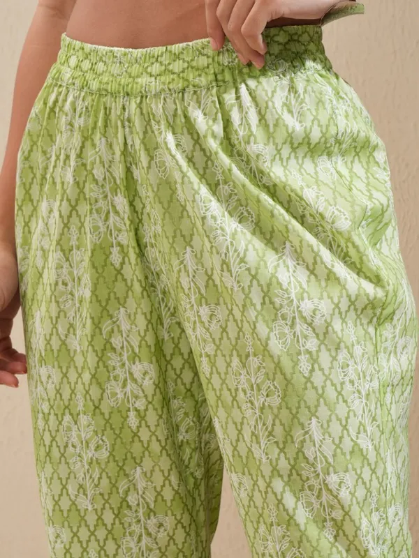 Vishudh Women Green Embroidered Straight Kurta With Pants And Dupatta