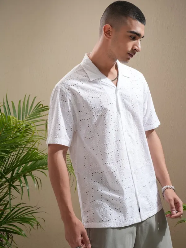 Highlander Men White Textured Relaxed Fit Casual Shirt