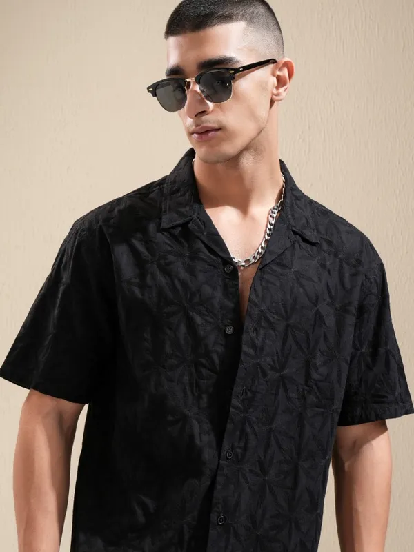 Highlander Men Black Textured Relaxed Fit Casual Shirt