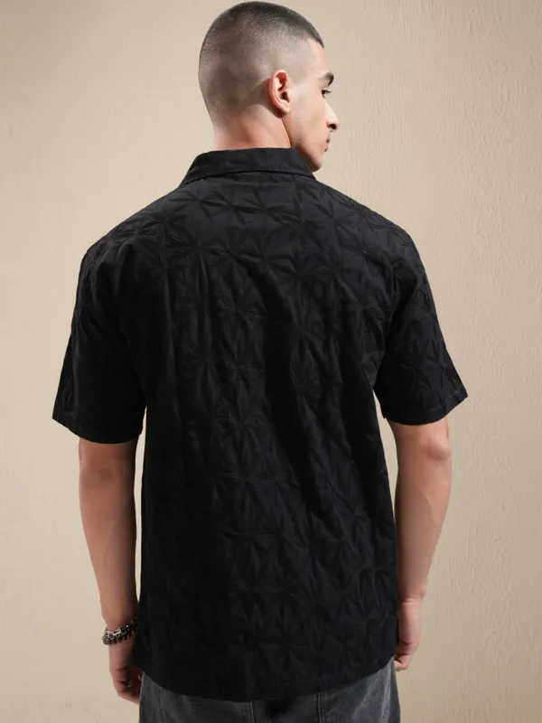 Highlander Men Black Textured Relaxed Fit Casual Shirt