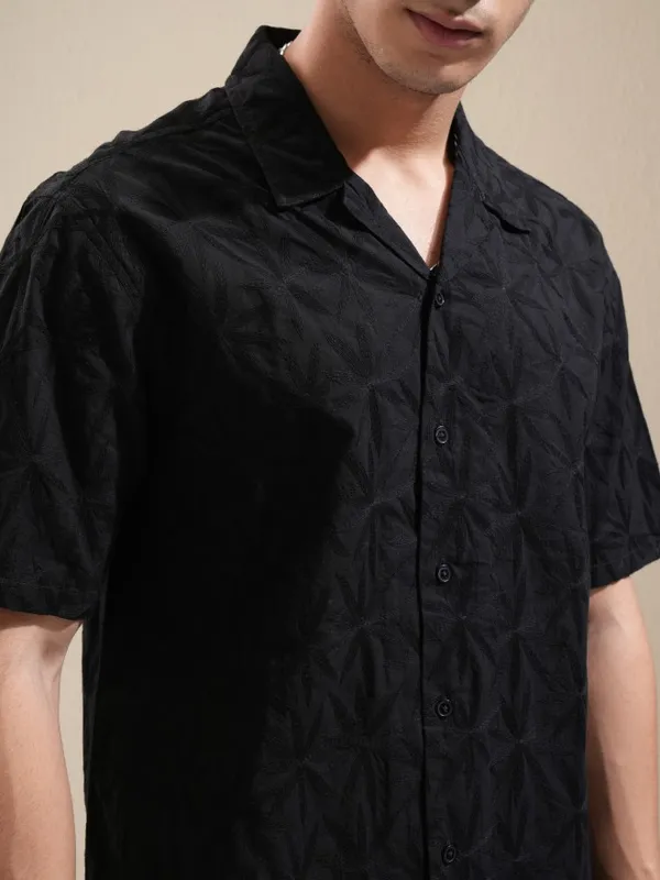 Highlander Men Black Textured Relaxed Fit Casual Shirt