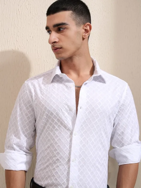 Highlander Men White Textured Slim Fit Casual Shirt