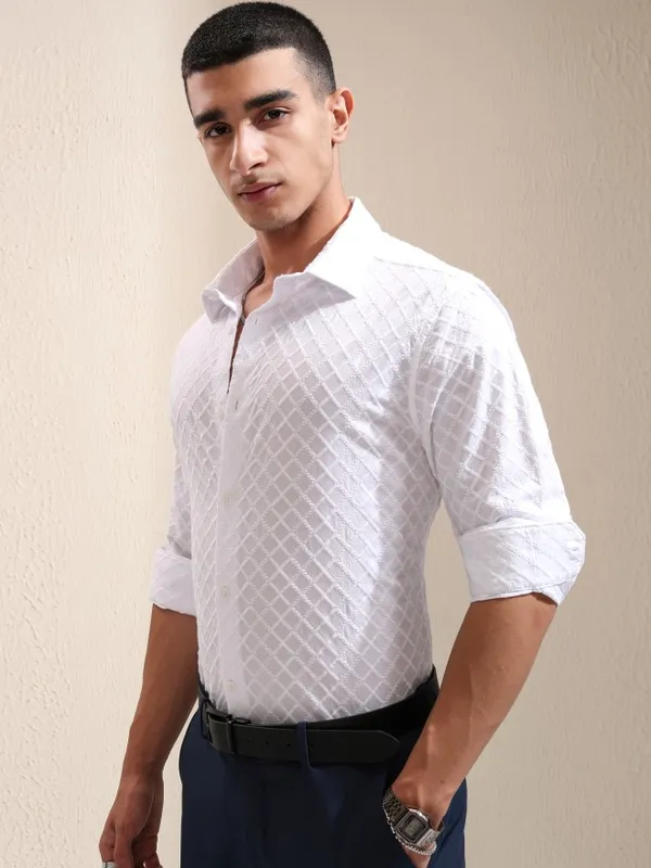 Highlander Men White Textured Slim Fit Casual Shirt