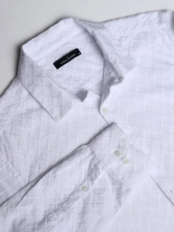 Highlander Men White Textured Slim Fit Casual Shirt