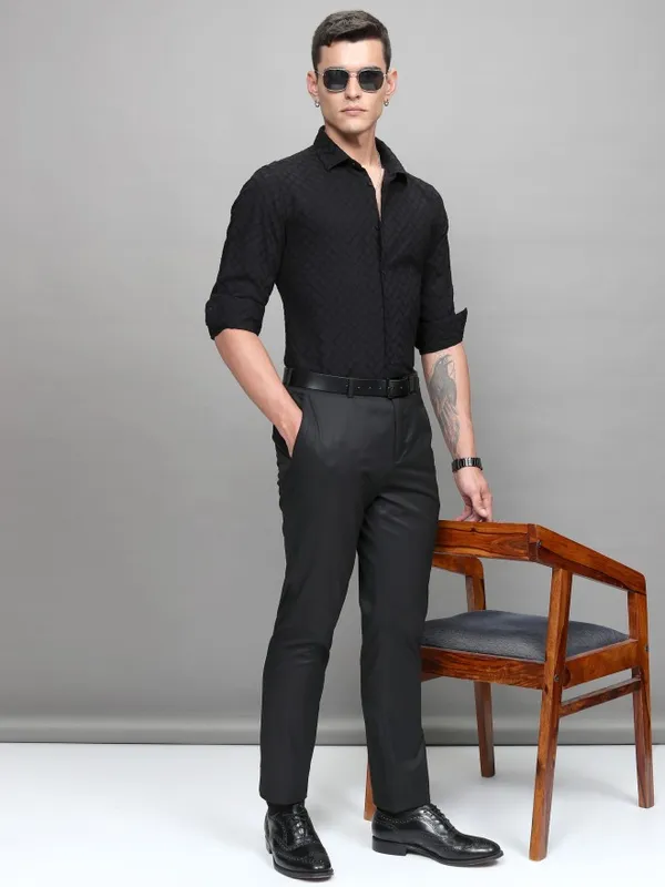 Highlander Men Black Textured Slim Fit Casual Shirt